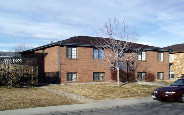 1345 Sumner St in Longmont, CO - Foto de edificio