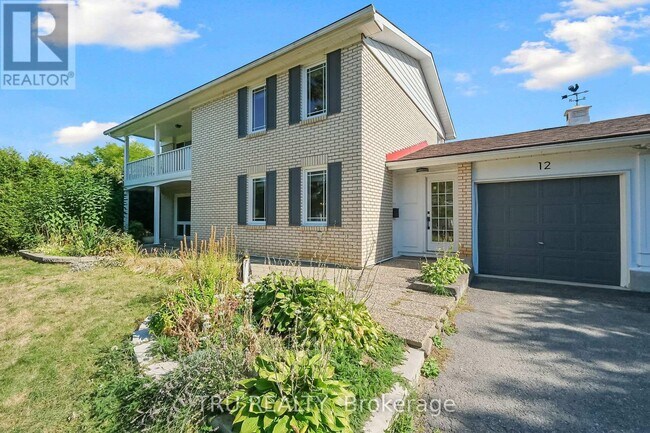 12 Apache Crescent in Ottawa, ON - Building Photo - Building Photo