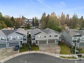 1214 170th St SW in Lynnwood, WA - Building Photo - Building Photo
