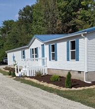 13686 E Bakerville Rd in Mount Vernon, IL - Building Photo - Building Photo