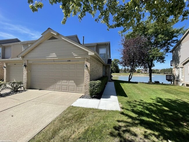 43885 Stoney Ln in Sterling Heights, MI - Building Photo - Building Photo