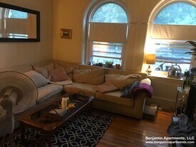 1495 Beacon St, Unit 1 in Brookline, MA - Building Photo