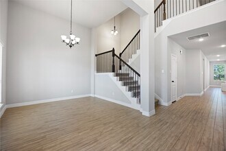 108 Yellow Perch Wy in Willis, TX - Building Photo - Building Photo