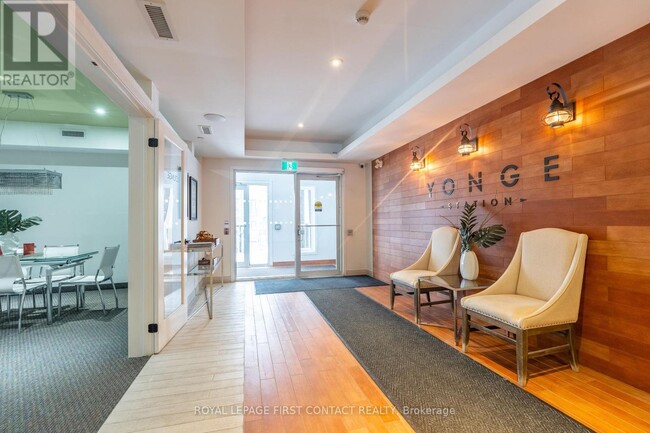 720 Yonge St in Barrie, ON - Building Photo - Building Photo