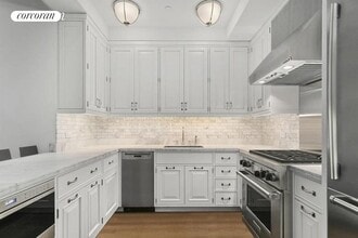 160 W 12th St in New York, NY - Building Photo - Building Photo