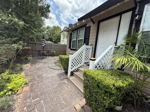 907 Enid St in Houston, TX - Building Photo - Building Photo