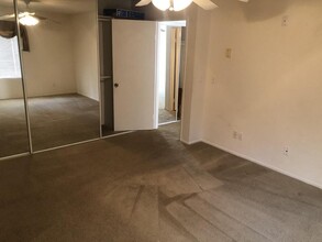 10805 Camino Ruiz in San Diego, CA - Building Photo - Building Photo