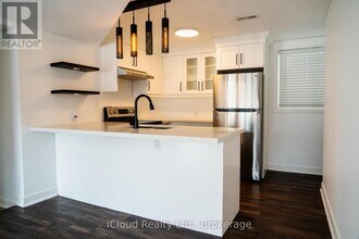 5 Ilona Ct in Brantford, ON - Building Photo - Building Photo