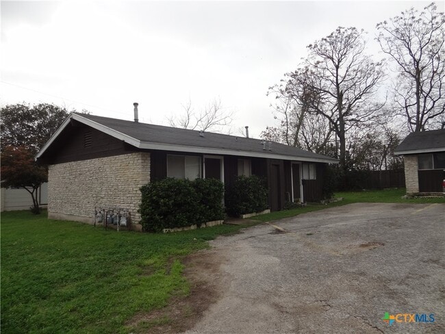 property at 1239 N LBJ Dr