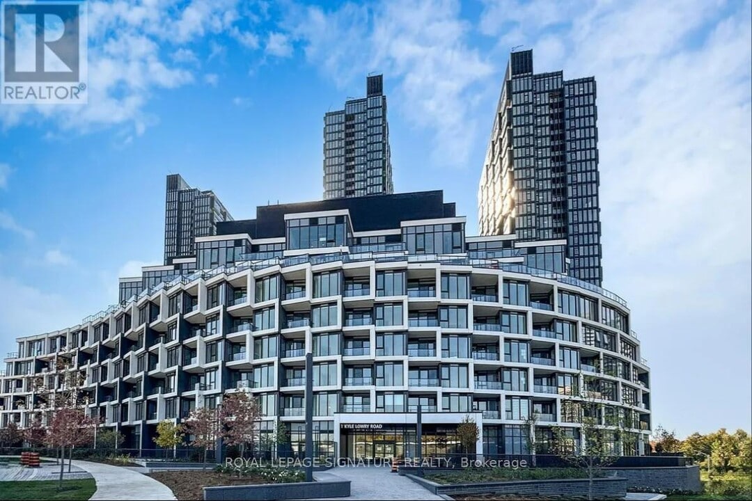 1 Kyle Lowry Rd in Toronto, ON - Building Photo