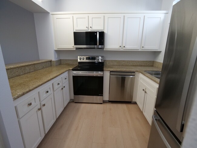 property at 43 Dover Pl