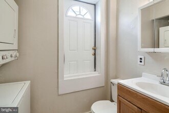 1737 South St, Unit 3RD FLOOR in Philadelphia, PA - Building Photo - Building Photo