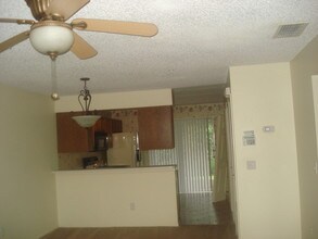 121 Reserve Cir-Unit -APT 109 in Oviedo, FL - Building Photo - Building Photo