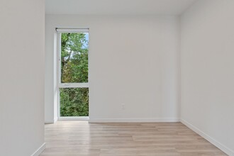 Woodstock Living in Portland, OR - Building Photo - Interior Photo