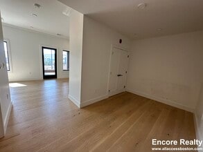 50 Leo M Birmingham Pkwy, Unit 607 in Boston, MA - Building Photo - Building Photo