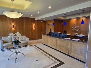 60 Parkway Dr E, Unit 8F in East Orange, NJ - Foto de edificio - Building Photo