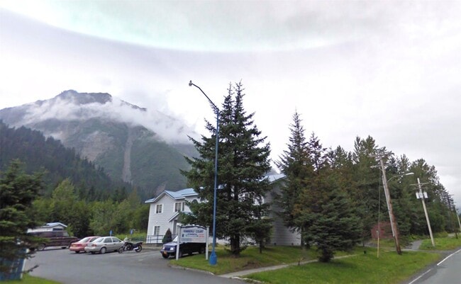 1821 Swetmann Ave in Seward, AK - Building Photo - Building Photo