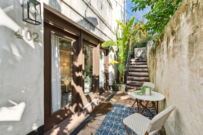 33 Cannon St, Unit 402