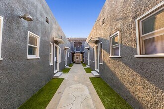 2014 Chestnut Avenue in Long Beach, CA - Building Photo - Building Photo