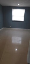 231 SW 31st Ave in Fort Lauderdale, FL - Foto de edificio - Building Photo