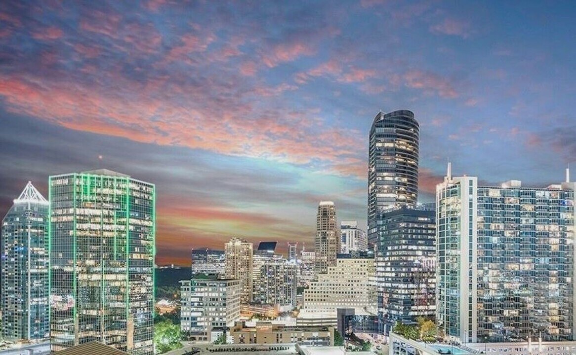3325 Piedmont Rd in Atlanta, GA - Building Photo