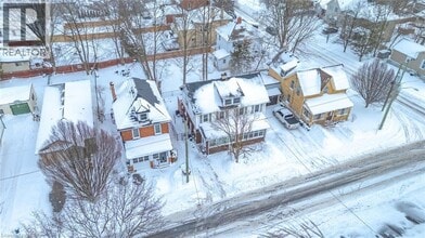 48 BEALE St in Woodstock, ON - Building Photo - Building Photo