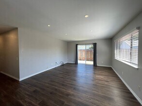 219 S H St in Lompoc, CA - Building Photo - Building Photo