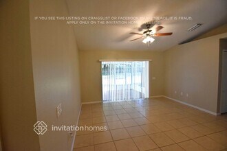 536 Napa Valley Cir in Valrico, FL - Building Photo - Building Photo