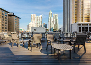 Atrium Life in Miami, FL - Building Photo - Building Photo