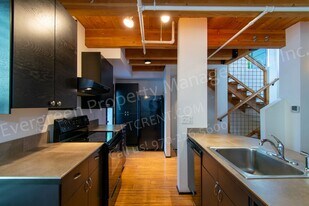 318-320 W Myrtle St in Fort Collins, CO - Building Photo