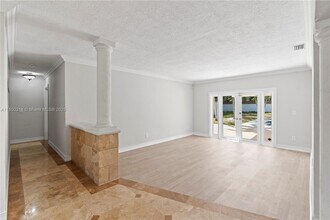 8920 SW 142nd St in Palmetto Bay, FL - Building Photo - Building Photo