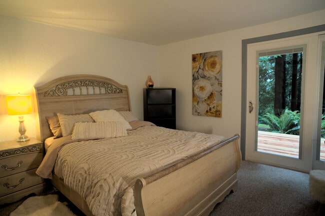 property at 1114 Pawnee Ln