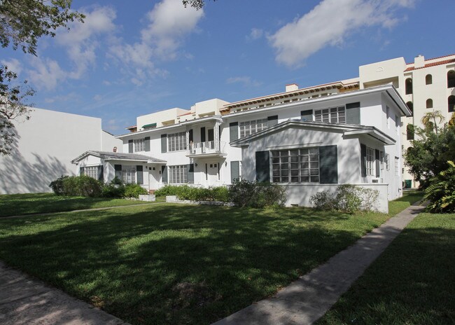 635 Almeria Ave in Miami, FL - Building Photo - Building Photo