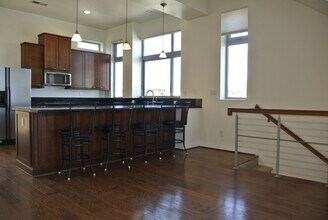 495 S Cleveland St in Oceanside, CA - Building Photo - Building Photo