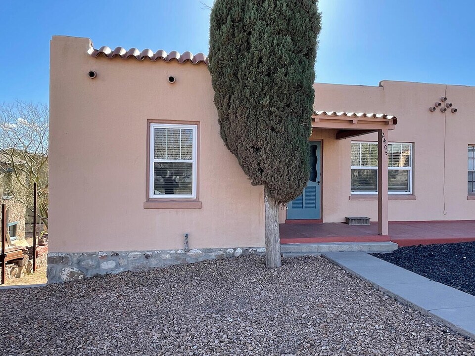 2405 N Kansas St in El Paso, TX - Building Photo