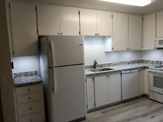 375 N M St, Unit 375