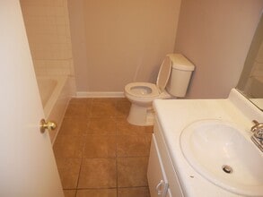 5202 Haynes Dr in Horn Lake, MS - Building Photo - Building Photo