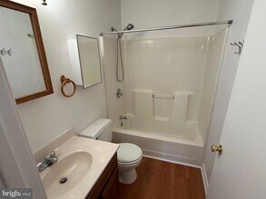 30 Westridge Dr, Unit B in Berkeley Springs, WV - Building Photo - Building Photo