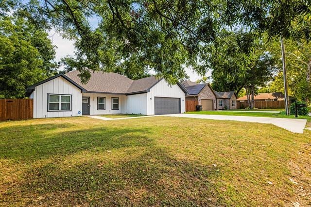 109 Myers Ave in Cleburne, TX - Building Photo - Building Photo