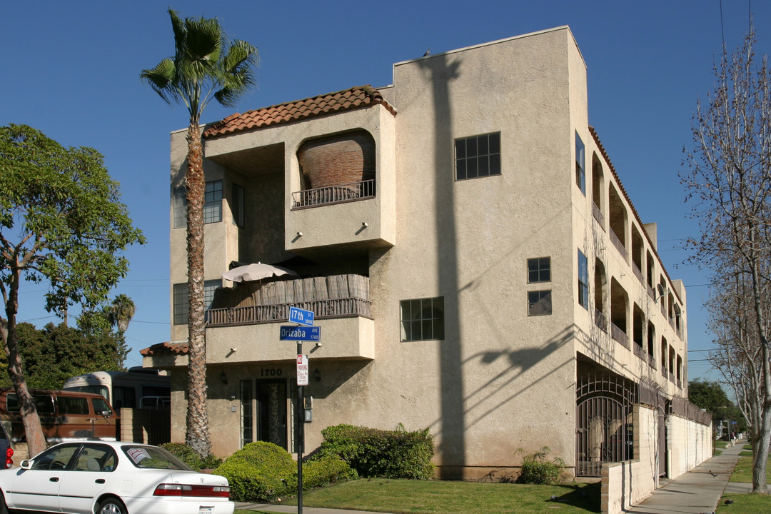 1700 Orizaba Ave in Long Beach, CA - Building Photo