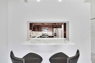 404 Congressional Way in Deerfield Beach, FL - Building Photo - Building Photo