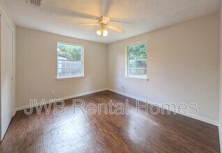5742 Newberg Ln in Jacksonville, FL - Building Photo - Building Photo