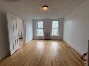 612 Warren St in Hudson, NY - Building Photo - Building Photo