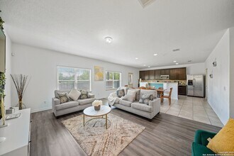 3510 Penta Fields in Converse, TX - Building Photo - Building Photo