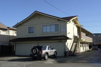 25186 Muir St in Hayward, CA - Building Photo - Building Photo