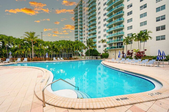 19370 Collins Ave, Unit ID1227552P in Sunny Isles Beach, FL - Foto de edificio - Building Photo