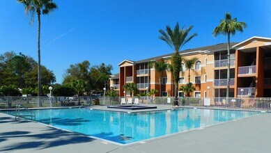 The Landings At Cypress Meadows in Tampa, FL - Foto de edificio - Building Photo