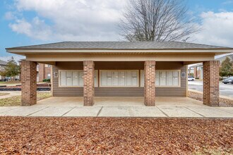 Dunwoody Place in Huntsville, AL - Building Photo - Building Photo
