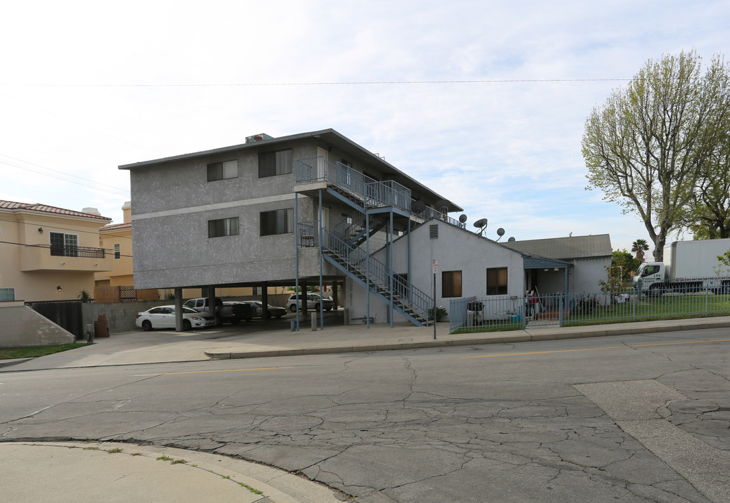 1958 Parish Pl in Burbank, CA - Building Photo