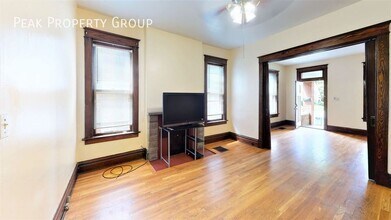 2074 Summit St in Columbus, OH - Building Photo - Building Photo